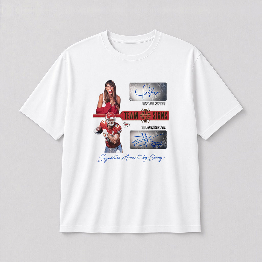 Taylor Swift x Travis Kelce Team Signs Tee – Loose Fit